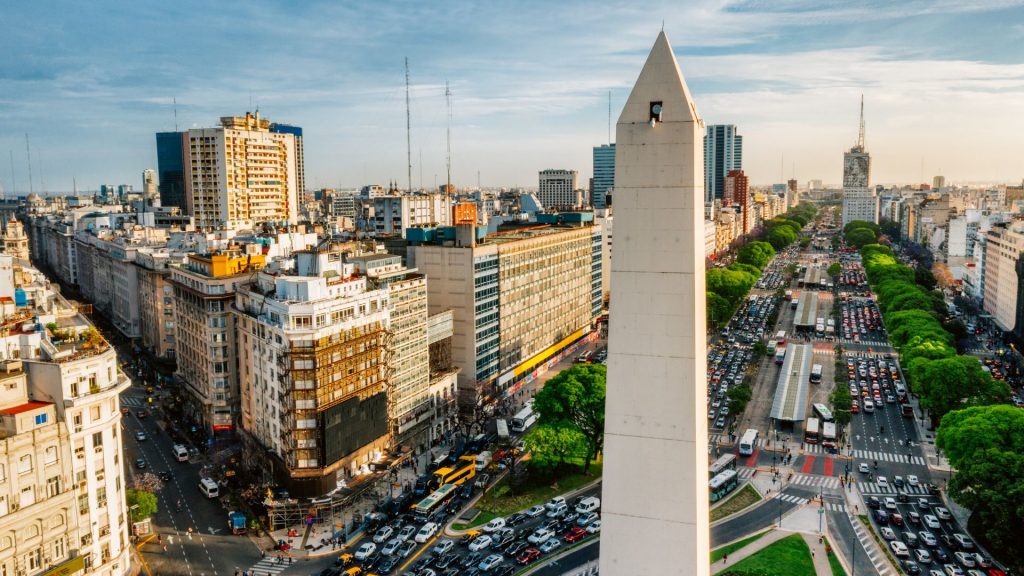 Você sabia que é fácil viajar de carro para Buenos Aires? Aqui na Alternativa você escolhe o carro que você quer viajar com a sua família e pode ir para a Argentina!! Ja pensou? Conheça mais sobre nós!